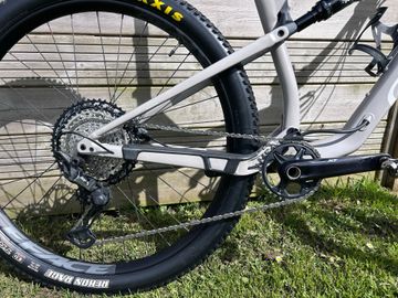 Brugt Orbea OIZ H10 TR 2022 2022 Mountainbike — billede 3 af 3