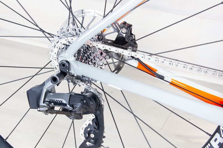 Used Cannondale Caad SRAM Rival eTap AXS 2025 Road & Gravel, White — image 8 of 10
