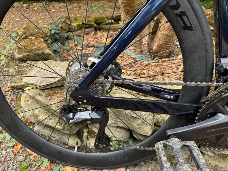 Gebrauchtes Trek Madone SL 7 2023 2023 Road & Gravel, Blau — Bild 6 von 16