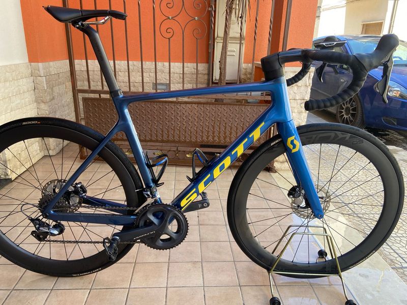 Used Scott addict Custom Shimano Ultegra 2022 Road & Gravel