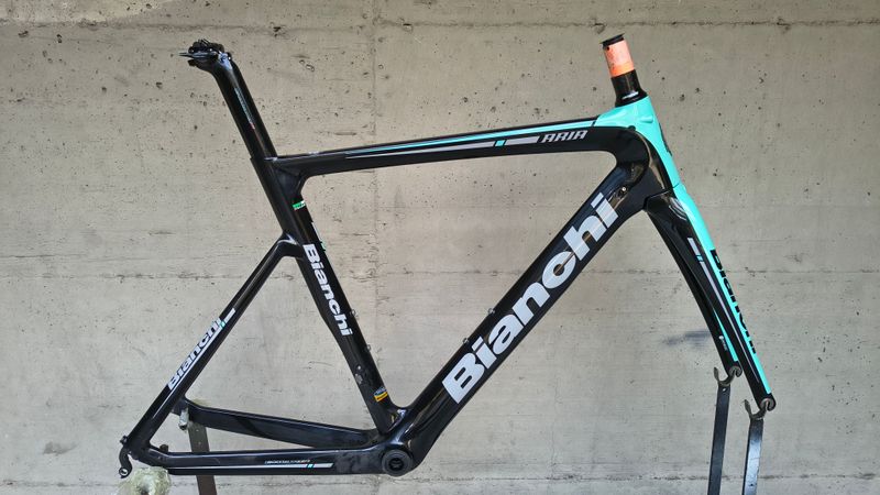 Bianchi Aria Frameset 2021 Road & Gravel usato