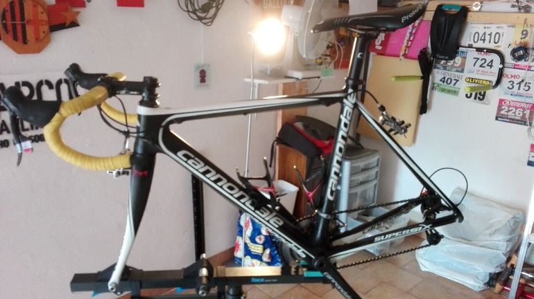 Used Cannondale SRAM Red 2013 Road & Gravel, Black — image 2 of 3