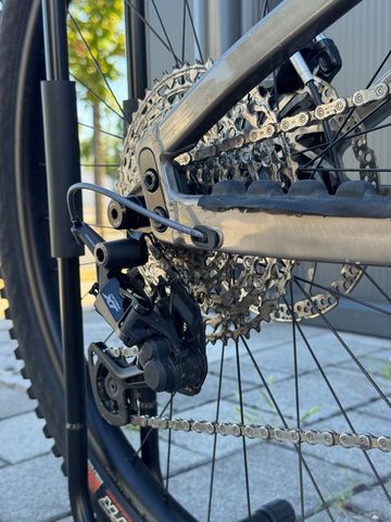 Używany Banshee Titan V3.2 2023 Mountainbike — zdjęcie 6 z 7