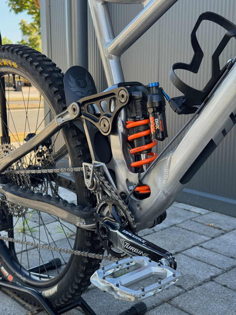 Używany Banshee Titan V3.2 2023 Mountainbike — zdjęcie 7 z 7