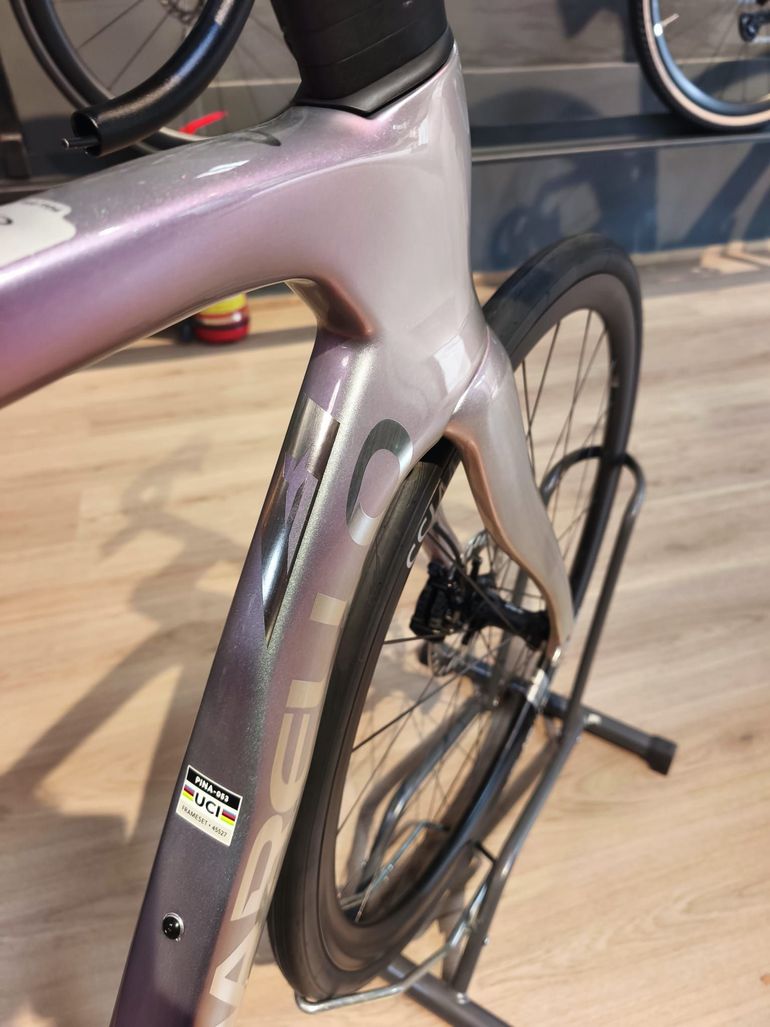 Gebrauchtes Pinarello F3 105 Di2 2026 2026 Road & Gravel, Violett — Bild 2 von 7
