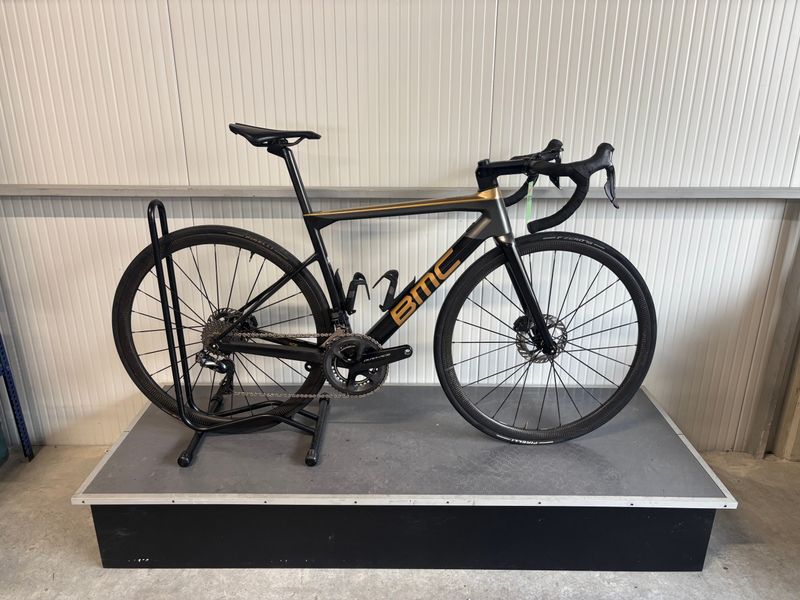 Käytetty BMC Teammachine SLR 01 One 2020 Road & Gravel