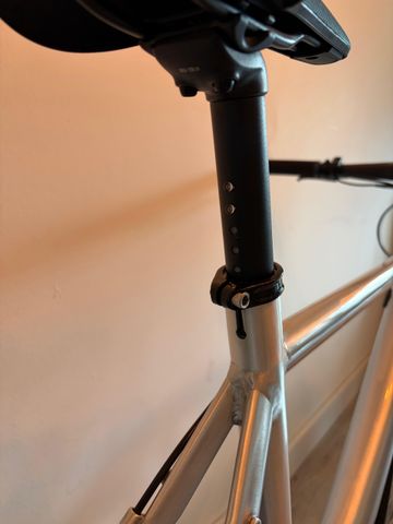 Gebrauchtes Watt Brooklyn E-bike 2024 Urban, Hellgrau — Bild 4 von 9