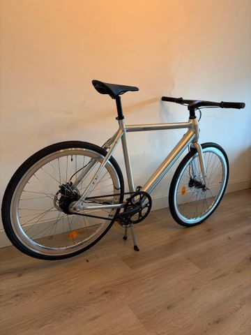 Gebrauchtes Watt Brooklyn E-bike 2024 Urban, Hellgrau — Bild 2 von 9