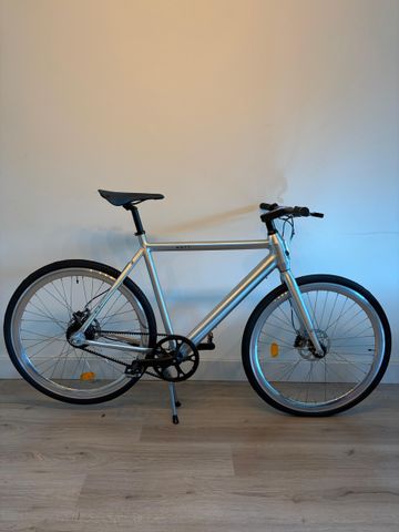 Gebrauchtes Watt Brooklyn E-bike 2024 Urban, Hellgrau — Bild 1 von 9