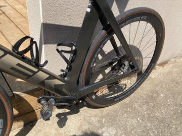 Brugt Trek Madone SRAM Red eTap AXS 2022 Road & Gravel — billede 6 af 8