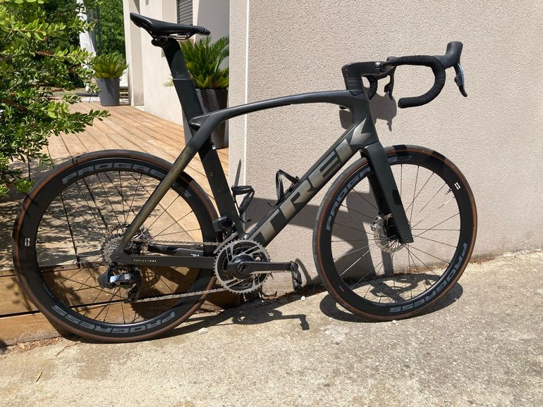 Brugt Trek Madone SRAM Red eTap AXS 2022 Road & Gravel — billede 2 af 8