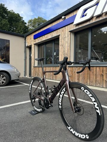 Gebrauchtes Giant Propel Advanced 1 2023 2023 Road & Gravel, Schwarz — Bild 2 von 5