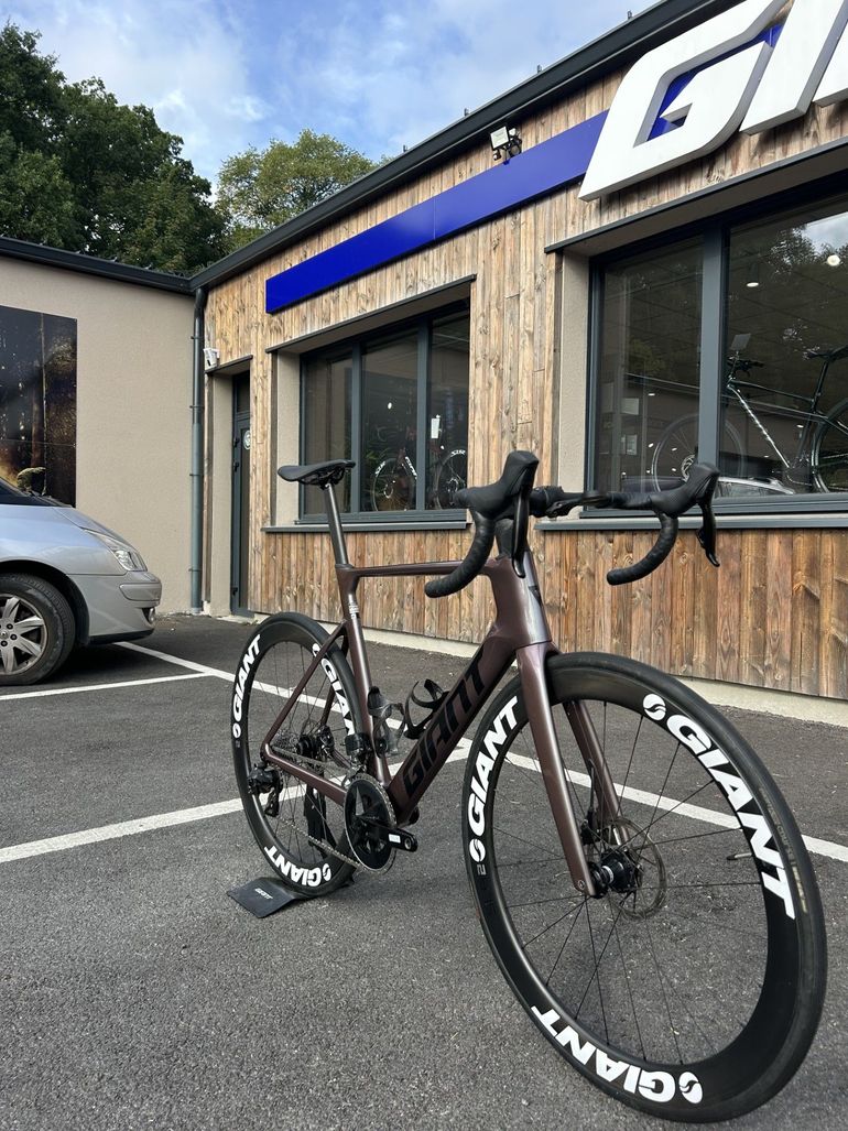 Gebrauchtes Giant Propel Advanced 1 2023 2023 Road & Gravel, Schwarz — Bild 2 von 5