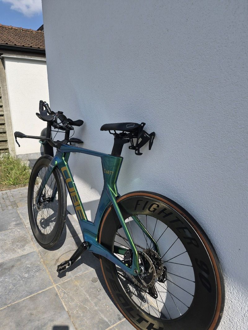 Used CUBE Aerium Shimano Ultegra Di2 zonder disc wiel! 2023 Road & Gravel