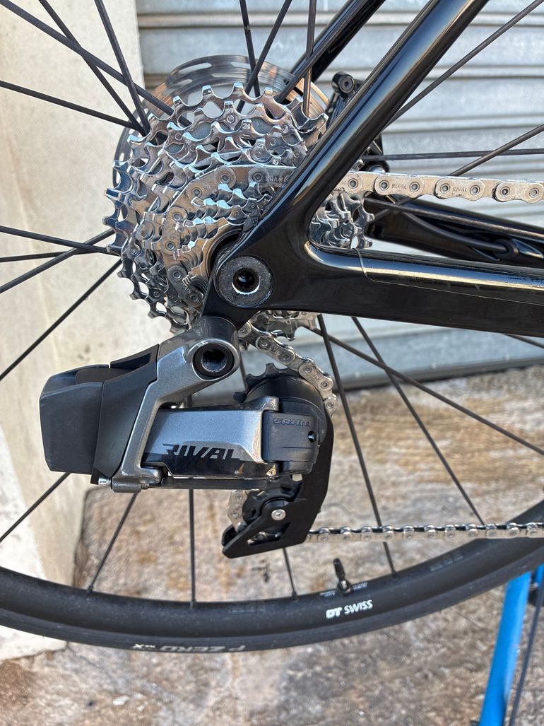 Brugt Canyon Ultimate CF SL 7 eTap 2023 2023 Road & Gravel — billede 3 af 11