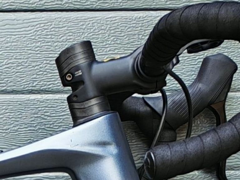 Used Giant Revolt, Advanced 0 2022 2022 Road & Gravel, Blue — image 10 of 10