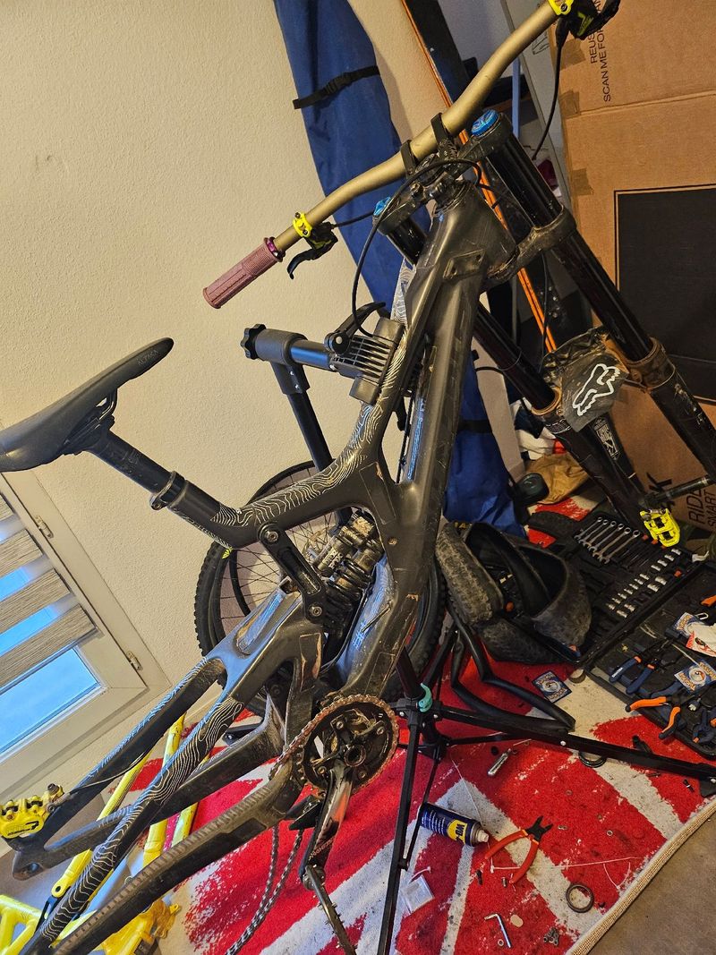 Used Santa Cruz V10 S / Carbon CC / 27.5 2020 Frameset 2020 MTB
