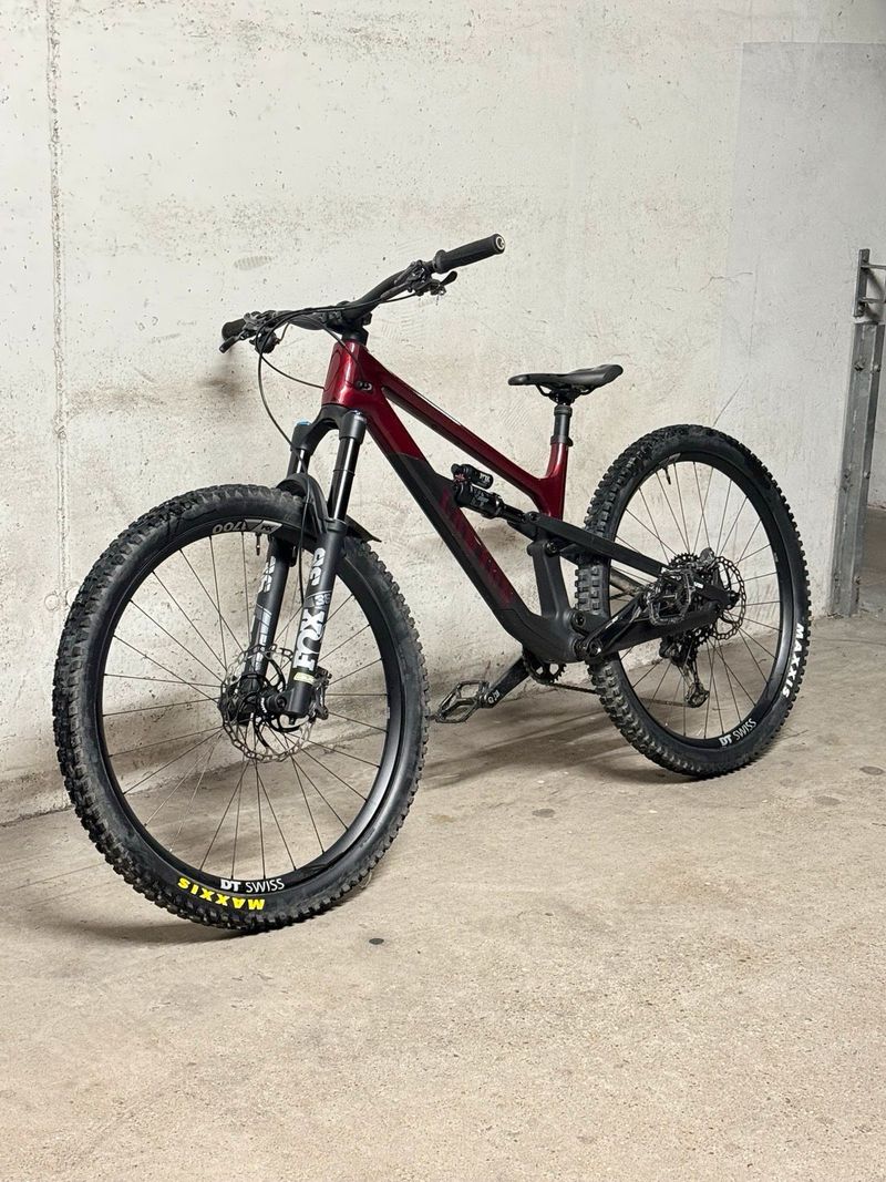 Použité Canyon Spectral 125 CF 8 2023 2023 MTB