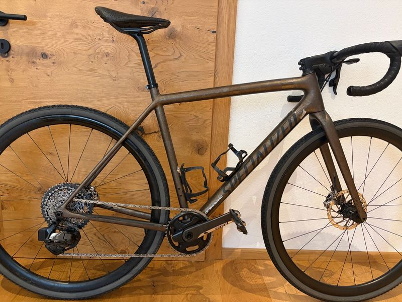 Używany Specialized Crux SRAM Red eTap AXS 2025 Road & Gravel