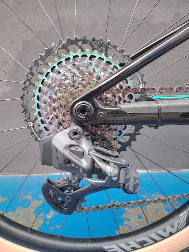 Gebrauchtes Wilier Urta Hybrid 2024 Mountainbike, Grün — Bild 6 von 7