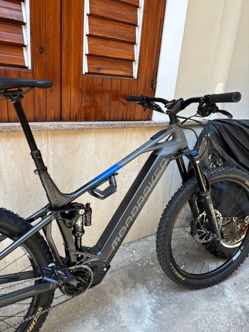 Tweedehands Mondraker Crafty SRAM GX 2024 Mountainbike — afbeelding 1 van 9