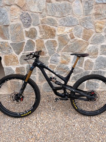 Gebrauchtes YT Industries Capra CORE 4 29 2022 2022 Mountainbike, Schwarz, 29 — Bild 3 von 11