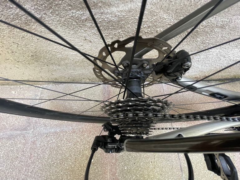 Brugt Treck Emonda 2021 2021 Road & Gravel — billede 10 af 11