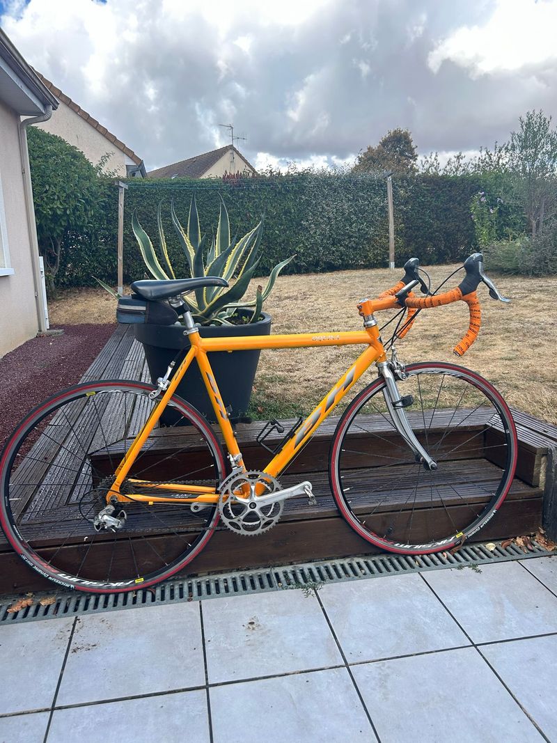 Used BH Custom Shimano 105 2000 Road & Gravel