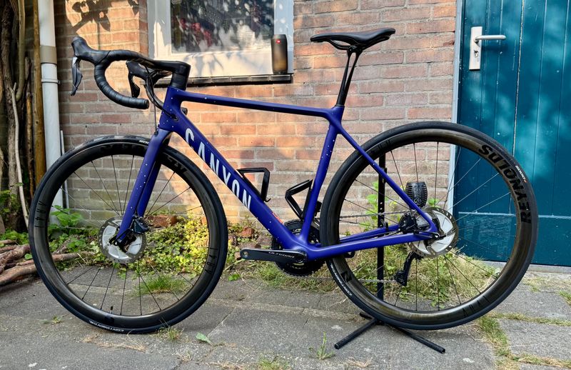 Used Canyon Ultimate CF SL 8 WMN Disc Di2 2021 2021 Road & Gravel