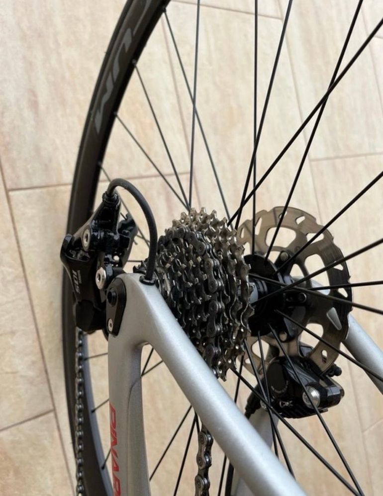 Used Pinarello Angliru Shimano 105 2019 Road & Gravel, Light Gray — image 8 of 10