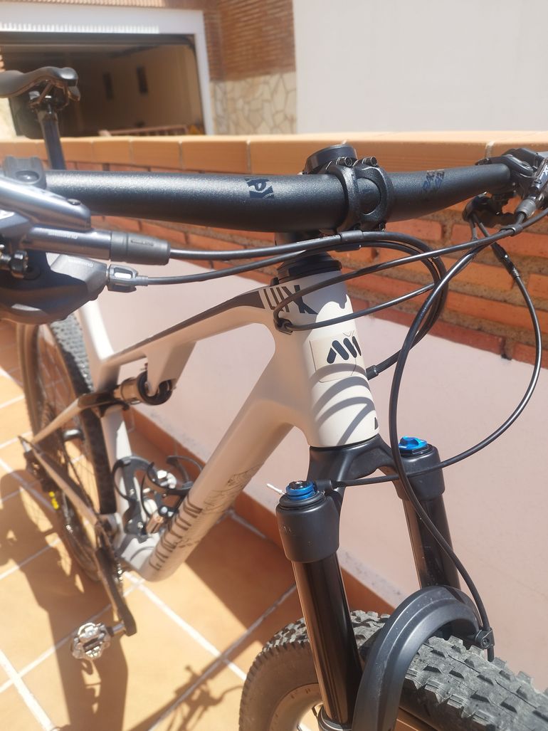 Używany Canyon Lux Trail CF 7 2022 2022 Mountainbike — zdjęcie 11 z 11