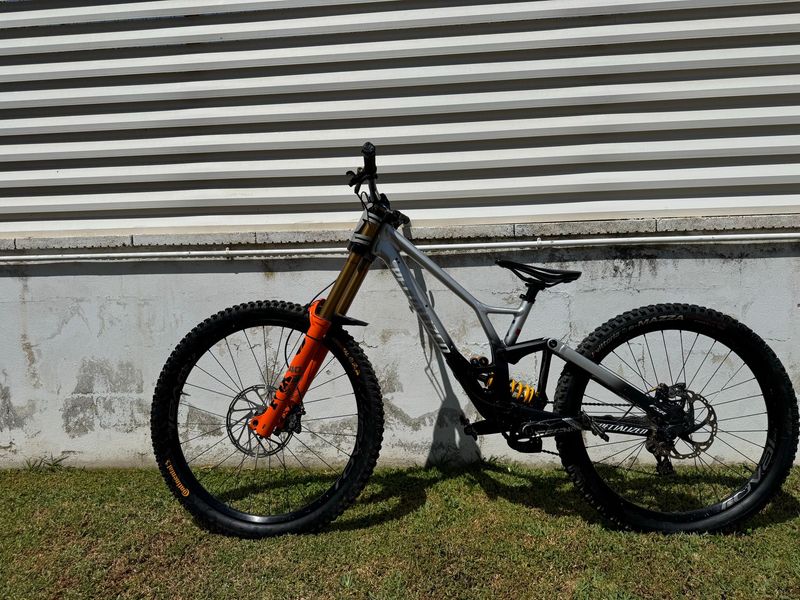 Brugt Specialized Demo Expert 2022 2022 MTB