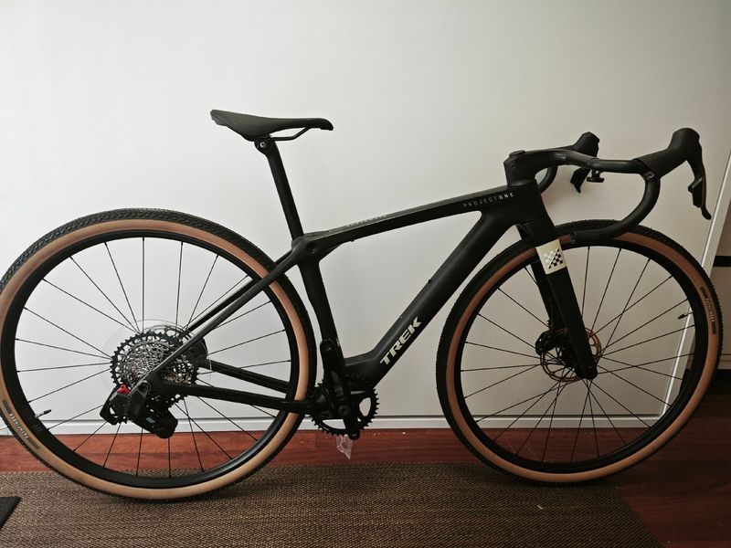 Trek Checkmate SRAM Rival eTap AXS 2025 Road & Gravel d'occasion