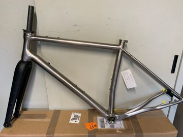 Used Robert Custom Frameset 2025 Road & Gravel, Light Gray — image 10 of 33