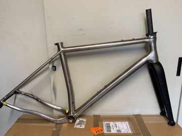 Used Robert Custom Frameset 2025 Road & Gravel, Light Gray — image 13 of 33