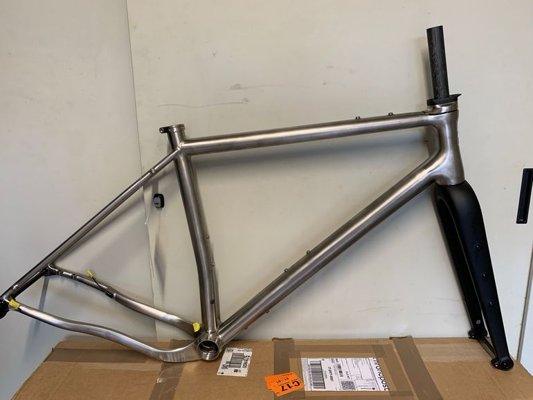 Used Robert Custom Frameset 2025 Road & Gravel, Light Gray — image 13 of 33