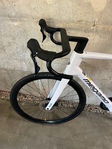 Brugt Megamo Pulse 20 Pure White 2026 Road & Gravel — billede 4 af 5
