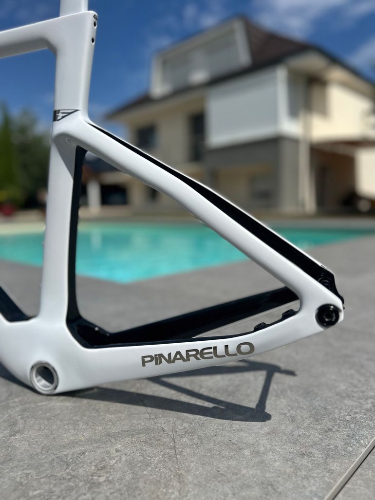 Brugt Pinarello DOGMA F 1K 2025 Frameset 2025 Road & Gravel — billede 4 af 9