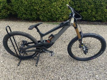 Used YT Industries TUES AL 2018 2018 Mountainbike, Black, 27.5 — image 2 of 15