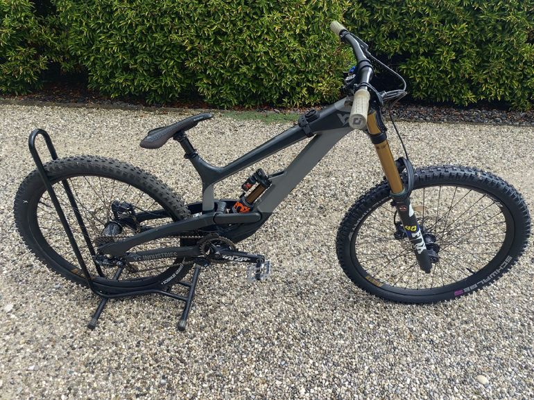Used YT Industries TUES AL 2018 2018 Mountainbike, Black, 27.5 — image 2 of 15
