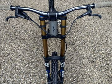Used YT Industries TUES AL 2018 2018 Mountainbike, Black, 27.5 — image 8 of 15