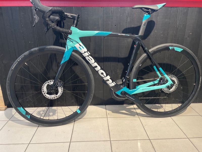 Bianchi Oltre XR3 - Ultegra 2022 2022 Road & Gravel usato