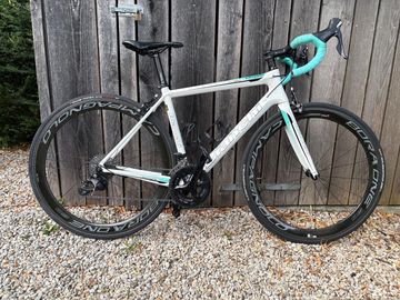 Used Bianchi Intrepida Dama 105 2018 2018 Road & Gravel, White — image 1 of 9