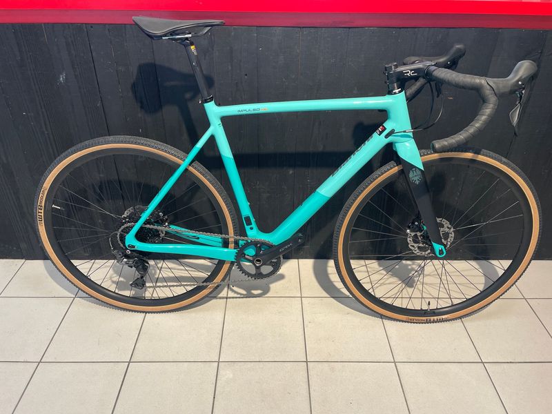 Käytetty Bianchi Impulso Pro GRX 2023 2023 Road & Gravel