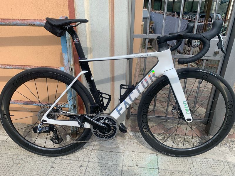 Used Factor Ostro SRAM Red eTap AXS 2025 Road & Gravel