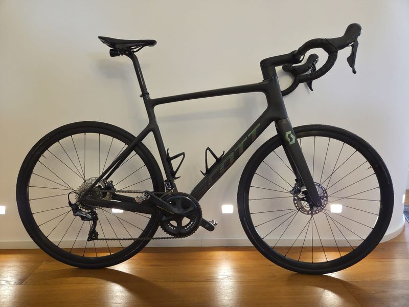 Used Scott Addict 20 2022 2022 Road & Gravel