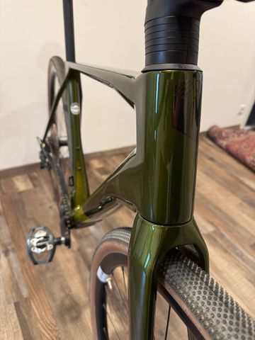 Superior X-ROAD Team Comp GR 2025 2025 Road & Gravel usato, Verde — immagine 9 di 18