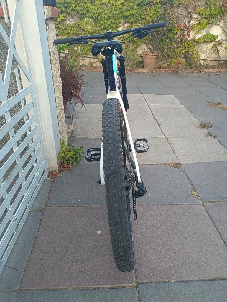 Used Canyon Exceed CF 7 2022 2022 Mountainbike, White, 29 — image 10 of 21