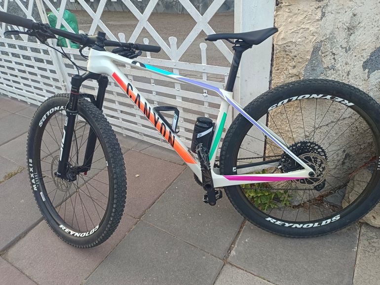 Used Canyon Exceed CF 7 2022 2022 Mountainbike, White, 29 — image 18 of 21