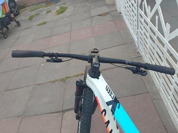 Used Canyon Exceed CF 7 2022 2022 Mountainbike, White, 29 — image 3 of 21